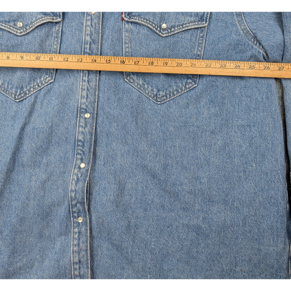 Levis Denim Shirt Womens XL Blue Pearl Snap Western Yoke Vintage Shacket Work - Picture 5 of 5